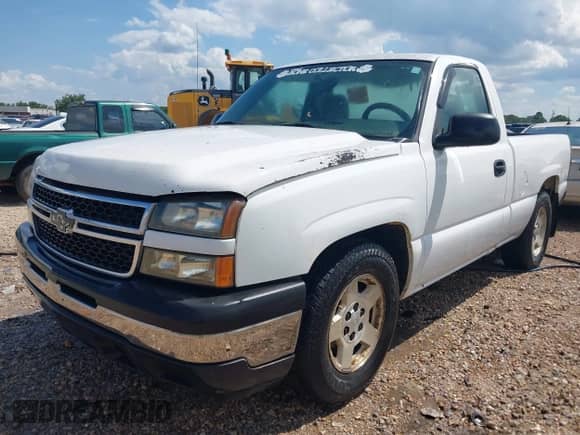 2006 Chevrolet Silverado 1500 Work Truck с VIN 3GCEC14X06G236789, выставлен на аукционе IAAI как лот 42834982 с пробегом 219 489 миль миль и . История ставок и продаж доступна на DreamBid. Изображение 2.