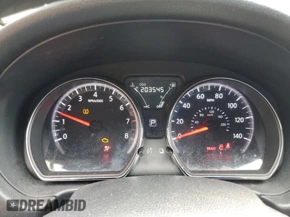 ✅ 2017 Nissan Versa SV • VIN: 3N1CN7AP6HL851367 • Lot: 91561405. Wystawiony na Copart z przebiegiem 203 545 mil. Bezpłatny archiwum sprzedaży aukcyjnych z USA i szczegółowy raport historii pojazdu na DreamBid. Zdjęcie 9.