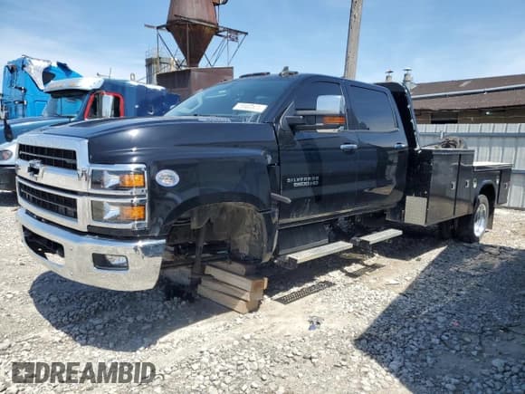 ✅ 2022 Chevrolet Silverado 1500 • VIN: 1HTKJPVM0NH686255 • Лот: 49403575. Опубликован ранее на Copart с пробегом 44 991 миль. Бесплатный доступ к архиву аукционных продаж из США и подробный отчёт об истории автомобиля на DreamBid. Изображение 1.