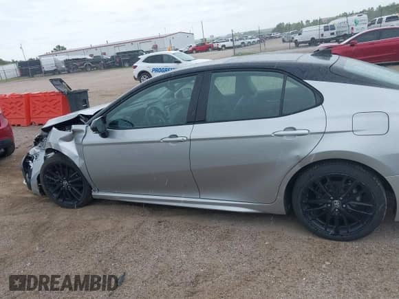 2021 Toyota Camry XSE with VIN 4T1K61BK3MU028249, listed as a IAAI auction lot 42553485 with 130,614 mi miles and . Bid and sale history available at DreamBid. Image 14.