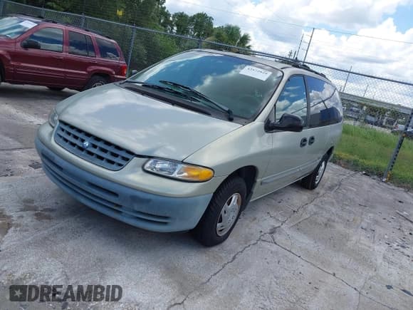 ✅ 1999 Plymouth Grand Voyager • VIN: 2P4GP24G9XR380657 • Lot: 42572929. Wystawiony na IAAI z przebiegiem Nie podano. Bezpłatny archiwum sprzedaży aukcyjnych z USA i szczegółowy raport historii pojazdu na DreamBid. Zdjęcie 2.