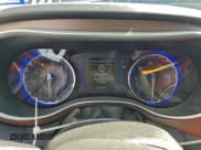 ✅ 2018 Chrysler Pacifica Touring Plus • VIN: 2C4RC1FG9JR279948 • Лот: 92717225. Опубликован ранее на Copart с пробегом 72 750 миль. Бесплатный доступ к архиву аукционных продаж из США и подробный отчёт об истории автомобиля на DreamBid. Изображение 9.