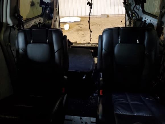 ✅ 2016 Chrysler Town & Country Limited Platinum • VIN: 2C4RC1GG6GR120098 • Лот: 50366965. Опубликован ранее на Copart с пробегом 130 202 миль. Бесплатный доступ к архиву аукционных продаж из США и подробный отчёт об истории автомобиля на DreamBid. Изображение 10.