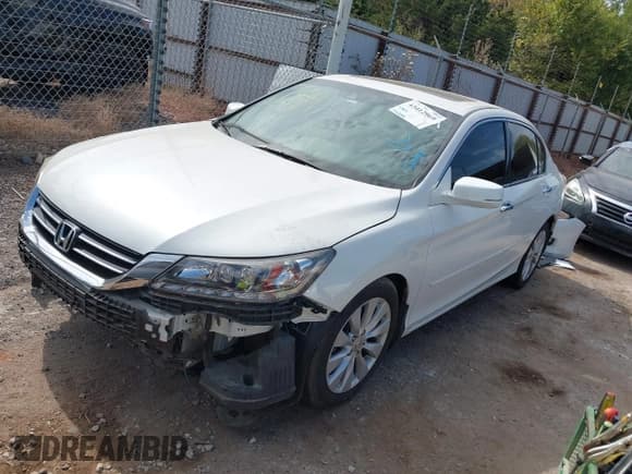 ✅ 2014 Honda Accord Touring • VIN: 1HGCR3F98EA013561 • Lot: 43412069. Listed on IAAI with 150,809 mi. Free auction sales archive from the USA and detailed vehicle history report at DreamBid. Image 2.