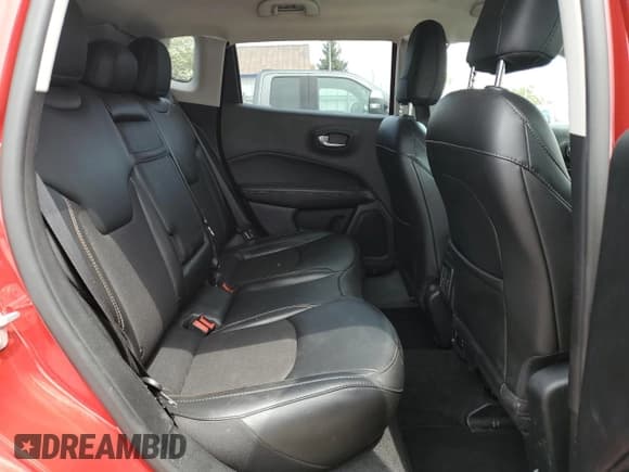 ✅ 2019 Jeep Compass Latitude • VIN: 3C4NJDBB3KT815436 • Лот: 56023625. Опубликован ранее на Copart с пробегом 86 529 миль. Бесплатный доступ к архиву аукционных продаж из США и подробный отчёт об истории автомобиля на DreamBid. Изображение 10.