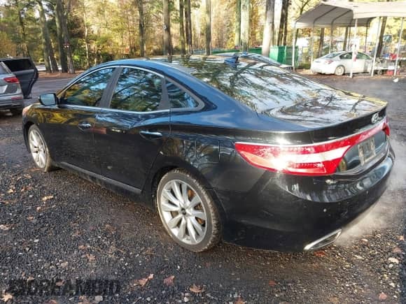 2013 Hyundai Azera с VIN KMHFH4JG4DA329141, выставлен на аукционе IAAI как лот 43618268 с пробегом 118 083 миль миль и . История ставок и продаж доступна на DreamBid. Изображение 3.