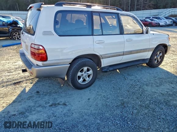 ✅ 1998 Toyota Land Cruiser • VIN: JT3HT05J4W0016341 • Lot: 96491115. Wystawiony na Copart z przebiegiem 353 235 mil. Bezpłatny archiwum sprzedaży aukcyjnych z USA i szczegółowy raport historii pojazdu na DreamBid. Zdjęcie 3.