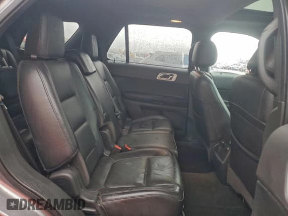 ✅ 2014 Ford Explorer XLT • VIN: 1FM5K7D85EGA98493 • Lot: 93813175. Wystawiony na Copart z przebiegiem 187 051 mil. Bezpłatny archiwum sprzedaży aukcyjnych z USA i szczegółowy raport historii pojazdu na DreamBid. Zdjęcie 11.