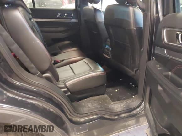 ✅ 2017 Ford Explorer Sport • VIN: 1FM5K8GT9HGA04092 • Lot: 41354237. Wystawiony na IAAI z przebiegiem 96 620 mil. Bezpłatny archiwum sprzedaży aukcyjnych z USA i szczegółowy raport historii pojazdu na DreamBid. Zdjęcie 8.