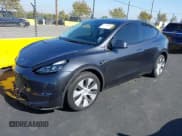 ✅ 2024 Tesla Model Y • VIN: 7SAYGDED7RF095496 • Lot: 43528096. Wystawiony na IAAI z przebiegiem 36 015 mil. Bezpłatny archiwum sprzedaży aukcyjnych z USA i szczegółowy raport historii pojazdu na DreamBid. Zdjęcie 2.