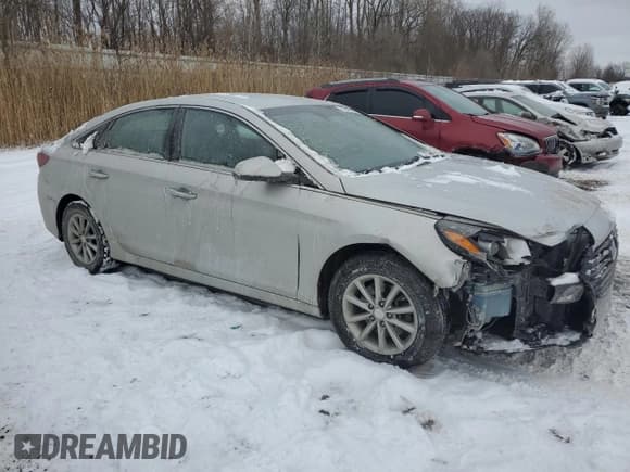 ✅ 2019 Hyundai Sonata SE • VIN: 5NPE24AF8KH753162 • Лот: 41847215. Опубликован ранее на Copart с пробегом 98 761 миль. Бесплатный доступ к архиву аукционных продаж из США и подробный отчёт об истории автомобиля на DreamBid. Изображение 4.