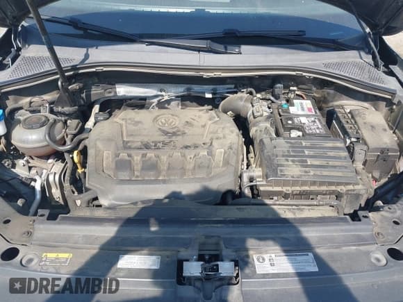 ✅ 2019 Volkswagen Tiguan S • VIN: 3VV1B7AX4KM085980 • Lot: 42156717. Wystawiony na IAAI z przebiegiem 103 104 mil. Bezpłatny archiwum sprzedaży aukcyjnych z USA i szczegółowy raport historii pojazdu na DreamBid. Zdjęcie 10.