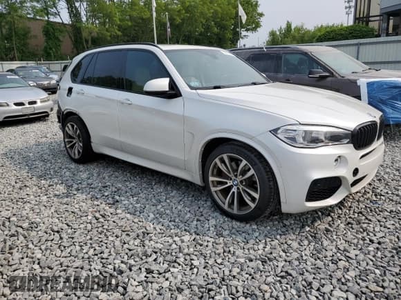 ✅ 2015 BMW X5 xDrive50i • VIN: 5UXKR6C5XF0J77462 • Lot: 58912895. Wystawiony na Copart z przebiegiem 100 086 mil. Bezpłatny archiwum sprzedaży aukcyjnych z USA i szczegółowy raport historii pojazdu na DreamBid. Zdjęcie 4.
