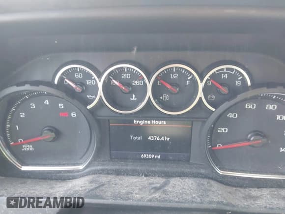 ✅ 2022 Chevrolet Silverado 1500 LT Trail Boss • VIN: 1GCPYFED7NZ146324 • Lot: 42416840. Wystawiony na IAAI z przebiegiem 69 309 mil. Bezpłatny archiwum sprzedaży aukcyjnych z USA i szczegółowy raport historii pojazdu na DreamBid. Zdjęcie 7.