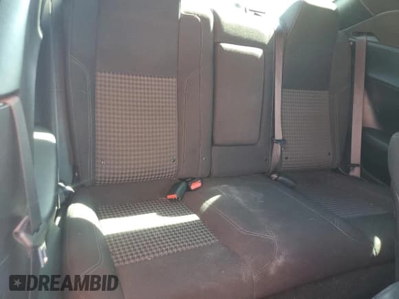 ✅ 2019 Dodge Challenger SXT • VIN: 2C3CDZGG3KH690385 • Lot: 69512284. Wystawiony na Copart z przebiegiem 63 994 mil. Bezpłatny archiwum sprzedaży aukcyjnych z USA i szczegółowy raport historii pojazdu na DreamBid. Zdjęcie 10.