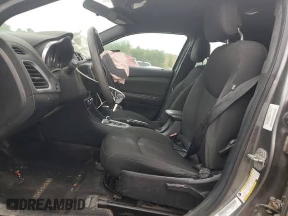 2013 Dodge Avenger SE V6 z VIN 1C3CDZAG7DN582466, wystawiony jako Copart lot #70787604 z przebiegiem 171 846 mil mil oraz Szkoda całkowita • Salvage title. Historia ofert i sprzedaży dostępna na DreamBid. Obrazek 7.