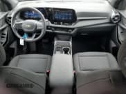 ✅ 2025 Chevrolet Equinox FWD LT • VIN: 3GNAXHEG1SL158686 • Lot: 57489925. Wystawiony na Copart z przebiegiem 2 269 mil. Bezpłatny archiwum sprzedaży aukcyjnych z USA i szczegółowy raport historii pojazdu na DreamBid. Zdjęcie 8.