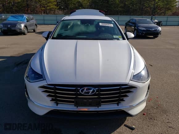 2020 Hyundai Sonata SE z VIN 5NPEG4JAXLH043395, wystawiony jako Copart lot #38888963 z przebiegiem 45 178 mil mil oraz . Historia ofert i sprzedaży dostępna na DreamBid. Obrazek 5.