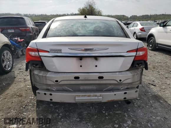 ✅ 2012 Chrysler 200 Touring • VIN: 1C3CCBBB9CN132104 • Лот: 53732385. Опубликован ранее на Copart с пробегом 151 128 миль. Бесплатный доступ к архиву аукционных продаж из США и подробный отчёт об истории автомобиля на DreamBid. Изображение 6.