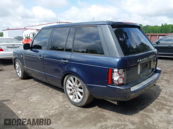✅ 2011 Land Rover Range Rover SC • VIN: SALMF1E40BA335637 • Lot: 42467213. Listed on IAAI with 148,488 mi. Free auction sales archive from the USA and detailed vehicle history report at DreamBid. Image 3.