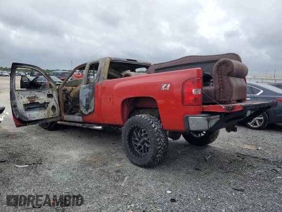 ✅ 2007 Chevrolet Silverado 1500 2LT • VIN: 1GCEK19097Z546939 • Lot: 70990604. Listed on Copart with Not provided. Free auction sales archive from the USA and detailed vehicle history report at DreamBid. Image 2.