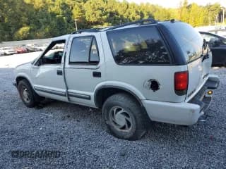 ✅ 2001 Chevrolet Blazer LT • VIN: 1GNDT13W61K200876 • Lot: 84407955. Wystawiony na Copart z przebiegiem 227 653 mil. Bezpłatny archiwum sprzedaży aukcyjnych z USA i szczegółowy raport historii pojazdu na DreamBid. Zdjęcie 2.