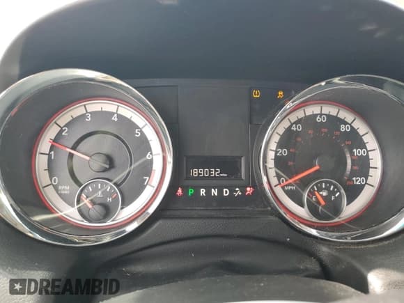 ✅ 2014 Dodge Grand Caravan SXT • VIN: 2C4RDGCG8ER430062 • Лот: 86183835. Опубликован ранее на Copart с пробегом 189 032 миль. Бесплатный доступ к архиву аукционных продаж из США и подробный отчёт об истории автомобиля на DreamBid. Изображение 9.