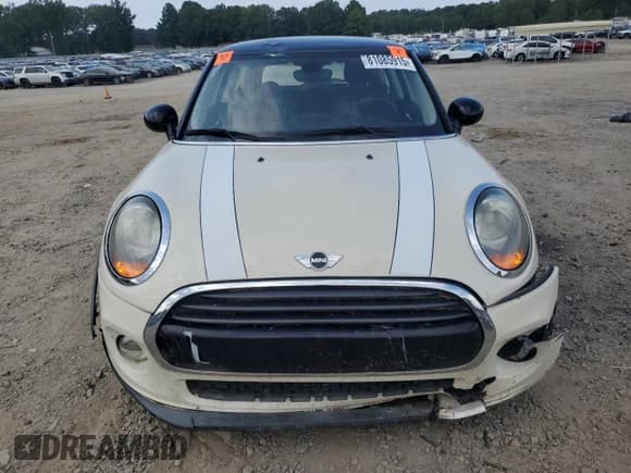 ✅ 2017 MINI Hardtop Cooper • VIN: WMWXP5C54H3C63908 • Lot: 81085915. Listed on Copart with 108,622 mi. Free auction sales archive from the USA and detailed vehicle history report at DreamBid. Image 5.