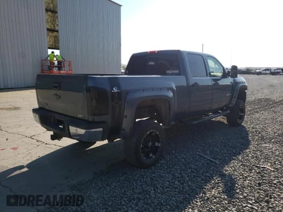 ✅ 2007 Chevrolet Silverado 2500HD 1LT • VIN: 1GCHK23K37F560768 • Lot: 80843515. Wystawiony na Copart z przebiegiem 115 194 mil. Bezpłatny archiwum sprzedaży aukcyjnych z USA i szczegółowy raport historii pojazdu na DreamBid. Zdjęcie 3.