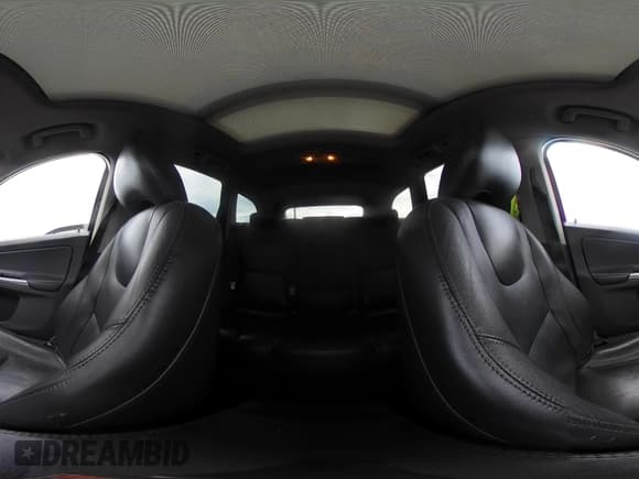 ✅ 2016 Volvo XC60 T5 Premier • VIN: YV4612RK1G2863277 • Lot: 43655821. Wystawiony na IAAI z przebiegiem 89 783 mil. Bezpłatny archiwum sprzedaży aukcyjnych z USA i szczegółowy raport historii pojazdu na DreamBid. Zdjęcie 18.