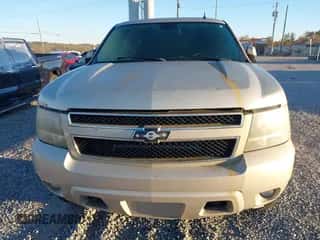 2008 Chevrolet Tahoe LTZ с VIN 1GNFK13018J115502, выставлен на аукционе IAAI как лот 43488298 с пробегом 204 085 миль миль и . История ставок и продаж доступна на DreamBid. Изображение 6.