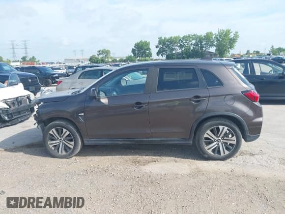 ✅ 2020 Mitsubishi Outlander ES • VIN: JA4AR3AU1LU024621 • Lot: 42763806. Listed on IAAI with 76,768 mi. Free auction sales archive from the USA and detailed vehicle history report at DreamBid. Image 15.