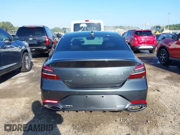 ✅ 2022 Genesis G70 3.3T • VIN: KMTG54TE6NU082865 • Lot: 42816818. Listed on IAAI with 26,352 mi. Free auction sales archive from the USA and detailed vehicle history report at DreamBid. Image 16.
