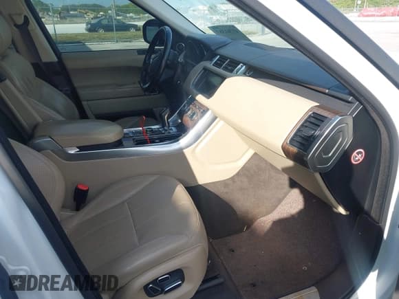 ✅ 2015 Land Rover Range Rover Sport HSE • VIN: SALWR2VF6FA518554 • Lot: 43761387. Wystawiony na IAAI z przebiegiem 82 300 mil. Bezpłatny archiwum sprzedaży aukcyjnych z USA i szczegółowy raport historii pojazdu na DreamBid. Zdjęcie 5.