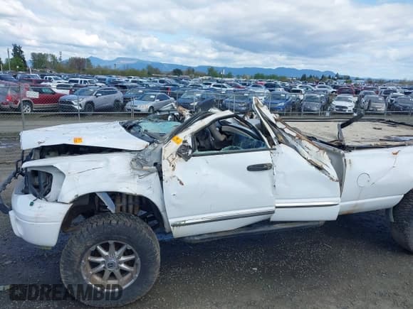 ✅ 2006 Dodge RAM • VIN: 1D3KS28C26J194070 • Lot: 39013889. Wystawiony na IAAI z przebiegiem 151 717 mil. Bezpłatny archiwum sprzedaży aukcyjnych z USA i szczegółowy raport historii pojazdu na DreamBid. Zdjęcie 21.