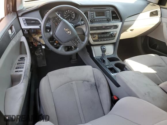 ✅ 2015 Hyundai Sonata SE • VIN: 5NPE24AF1FH208801 • Lot: 85396925. Listed on Copart with 115,843 mi. Free auction sales archive from the USA and detailed vehicle history report at DreamBid. Image 8.