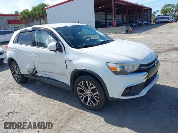 ✅ 2018 Mitsubishi Outlander ES • VIN: JA4AP3AU4JZ006653 • Lot: 43821514. Listed on IAAI with 105,316 mi. Free auction sales archive from the USA and detailed vehicle history report at DreamBid. Image 1.