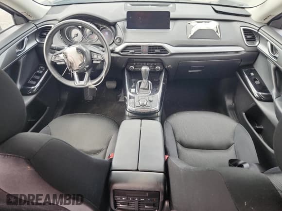 ✅ 2022 Mazda CX-9 Sport • VIN: JM3TCBBY9N0608178 • Лот: 63288935. Опубликован ранее на Copart с пробегом 70 505 миль. Бесплатный доступ к архиву аукционных продаж из США и подробный отчёт об истории автомобиля на DreamBid. Изображение 8.