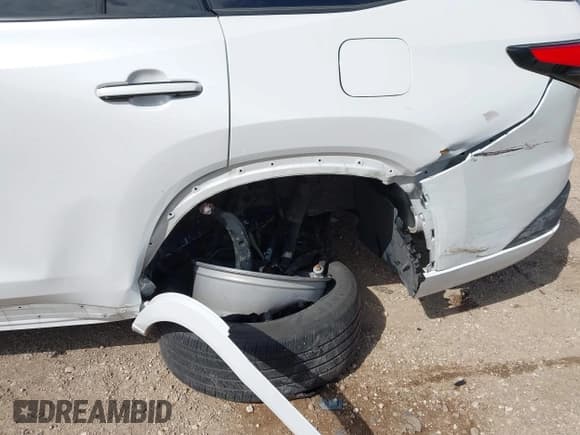 ✅ 2024 Lexus TX 350 • VIN: 5TDAAAB60RS003175 • Lot: 41984264. Listed on IAAI with 40,805 mi. Free auction sales archive from the USA and detailed vehicle history report at DreamBid. Image 6.