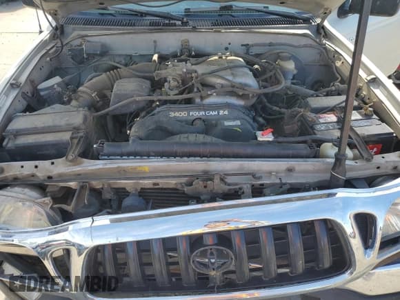 ✅ 2002 Toyota Tacoma PreRunner • VIN: 5TESN92N12Z105477 • Lot: 92028695. Listed on Copart with 284,953 mi. Free auction sales archive from the USA and detailed vehicle history report at DreamBid. Image 11.