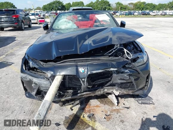 ✅ 2022 BMW M4 Competition xDrive • VIN: WBS33BA04NCJ30425 • Lot: 43452029. Listed on IAAI with 13,383 mi. Free auction sales archive from the USA and detailed vehicle history report at DreamBid. Image 6.