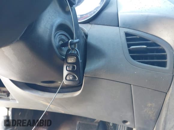 ✅ 2013 Hyundai Elantra GLS • VIN: 5NPDH4AE9DH368391 • Lot: 43609300. Listed on IAAI with 181,654 mi. Free auction sales archive from the USA and detailed vehicle history report at DreamBid. Image 11.