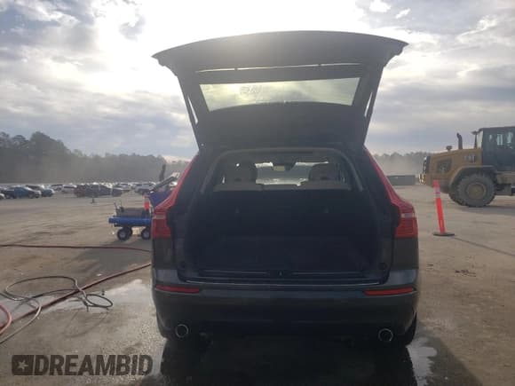 ✅ 2019 Volvo XC60 Momentum • VIN: YV4A22RK0K1338734 • Lot: 46242885. Listed on Copart with 78,595 mi. Free auction sales archive from the USA and detailed vehicle history report at DreamBid. Image 6.