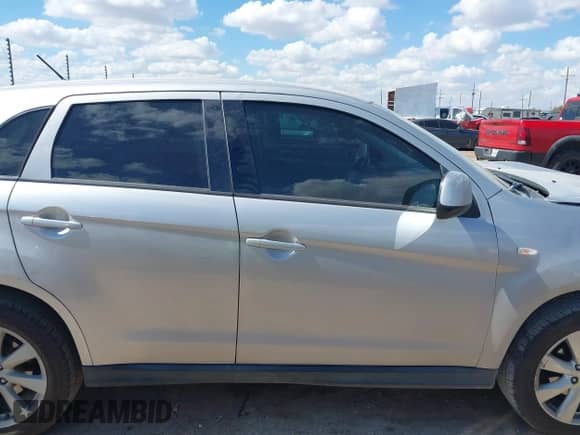 2015 Mitsubishi Outlander ES with VIN 4A4AP3AU3FE036563, listed as a IAAI auction lot 43421719 with 213,844 mi miles and . Bid and sale history available at DreamBid. Image 13.