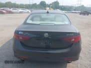 ✅ 2017 Alfa Romeo Giulia Ti • VIN: ZARFAEEN5H7537108 • Лот: 42942458. Опубликован ранее на IAAI с пробегом Не указан. Бесплатный доступ к архиву аукционных продаж из США и подробный отчёт об истории автомобиля на DreamBid. Изображение 17.