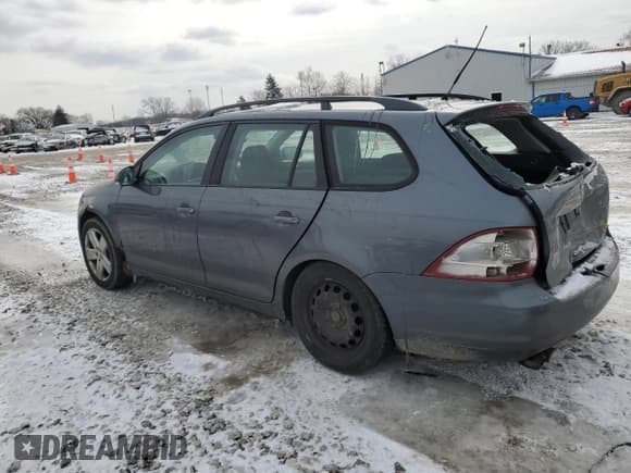 ✅ 2009 Volkswagen Jetta • VIN: 3VWKZ71K49M257709 • Лот: 44683355. Опубликован ранее на Copart с пробегом 239 073 миль. Бесплатный доступ к архиву аукционных продаж из США и подробный отчёт об истории автомобиля на DreamBid. Изображение 2.