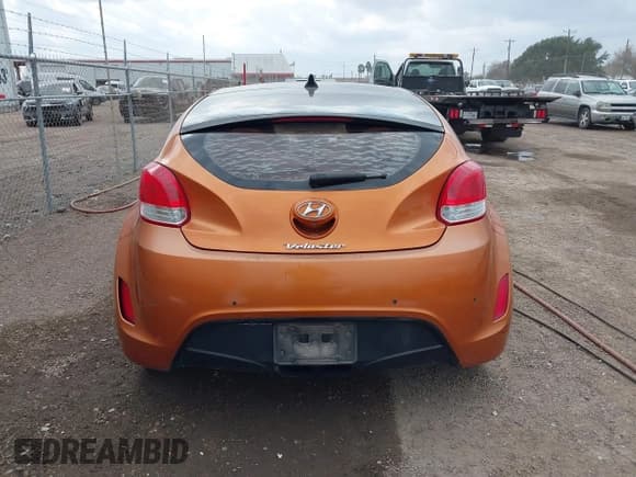 ✅ 2015 Hyundai Veloster RE:FLEX • VIN: KMHTC6AD8FU238345 • Лот: 41549377. Опубликован ранее на IAAI с пробегом 117 240 миль. Бесплатный доступ к архиву аукционных продаж из США и подробный отчёт об истории автомобиля на DreamBid. Изображение 17.
