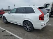 ✅ 2023 Volvo XC90 Plus • VIN: YV4H600N6P1975522 • Lot: 57581404. Wystawiony na Copart z przebiegiem 6 683 mil. Bezpłatny archiwum sprzedaży aukcyjnych z USA i szczegółowy raport historii pojazdu na DreamBid. Zdjęcie 2.