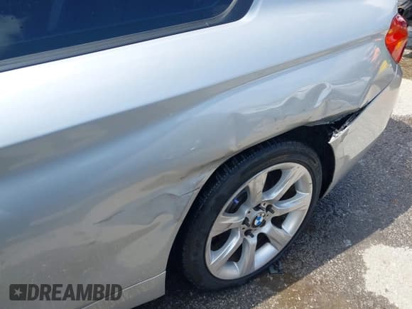 ✅ 2014 BMW 4 Series 435i • VIN: WBA3R1C52EK191381 • Lot: 42257612. Listed on IAAI with 161,112 mi. Free auction sales archive from the USA and detailed vehicle history report at DreamBid. Image 6.