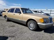 ✅ 1987 Mercedes-Benz 560 • VIN: WDBCA39D1HA280016 • Лот: 46277905. Опубликован ранее на Copart с пробегом 151 078 миль. Бесплатный доступ к архиву аукционных продаж из США и подробный отчёт об истории автомобиля на DreamBid. Изображение 4.